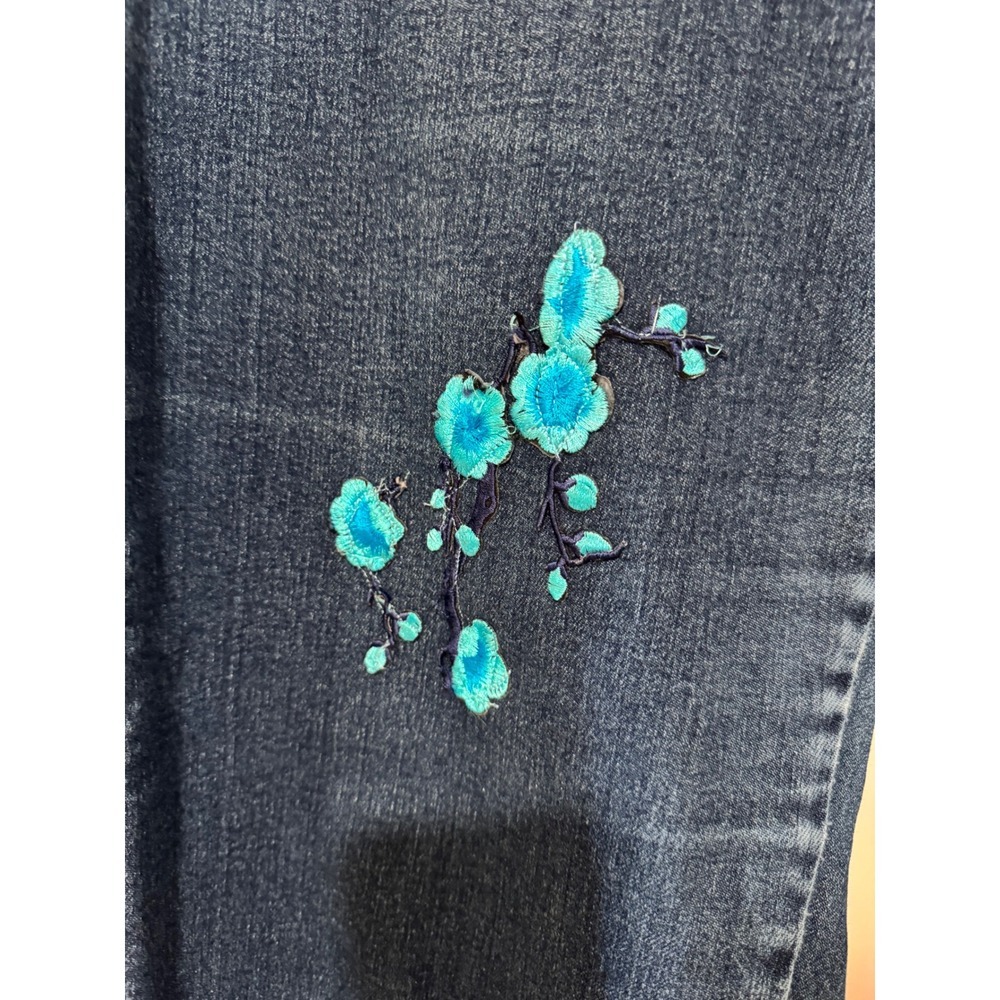 i.e. relaxed Dark Wash Floral Embroidered Straight Leg Jeans Teal Flowers sz 14 - Picture 3 of 15